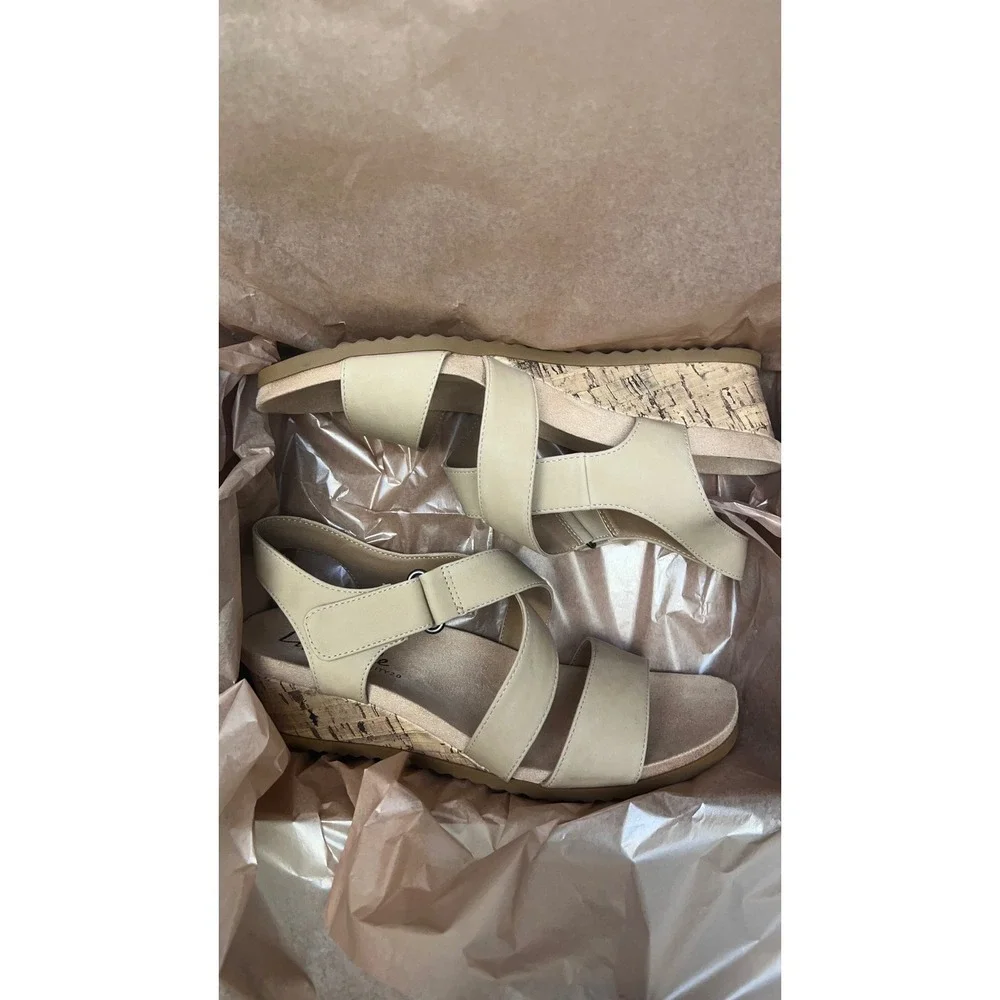 LifeStride Sincere Wedge Sandals 9W Bone Comfort Strappy Cork Heel Excellent
